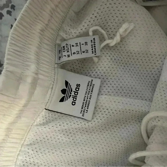Size XS Adidas  white jogger - Picture 3 of 3